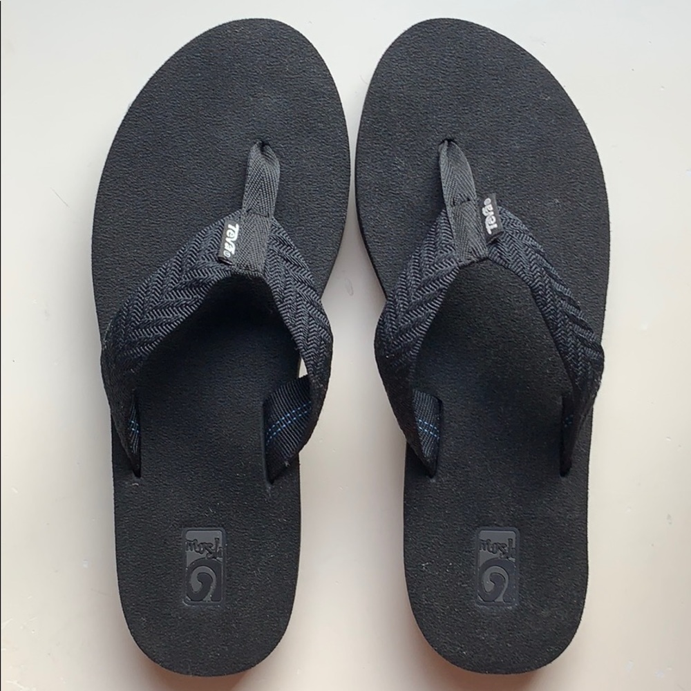 Black Tevas